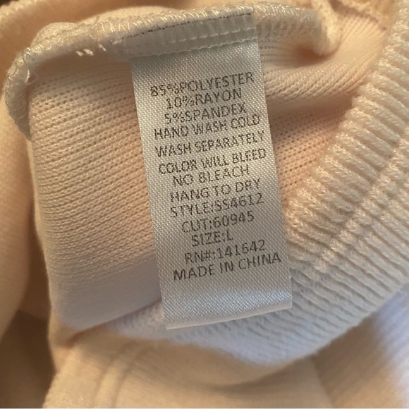 She + Sky Cream puff/bubble sleeve sweater; size large; excellent condition - Picture 6 of 6